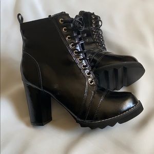 Chase & Chloe (Dollskill) Black Faux Leather Boots